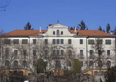 VILLA CON PARCO
